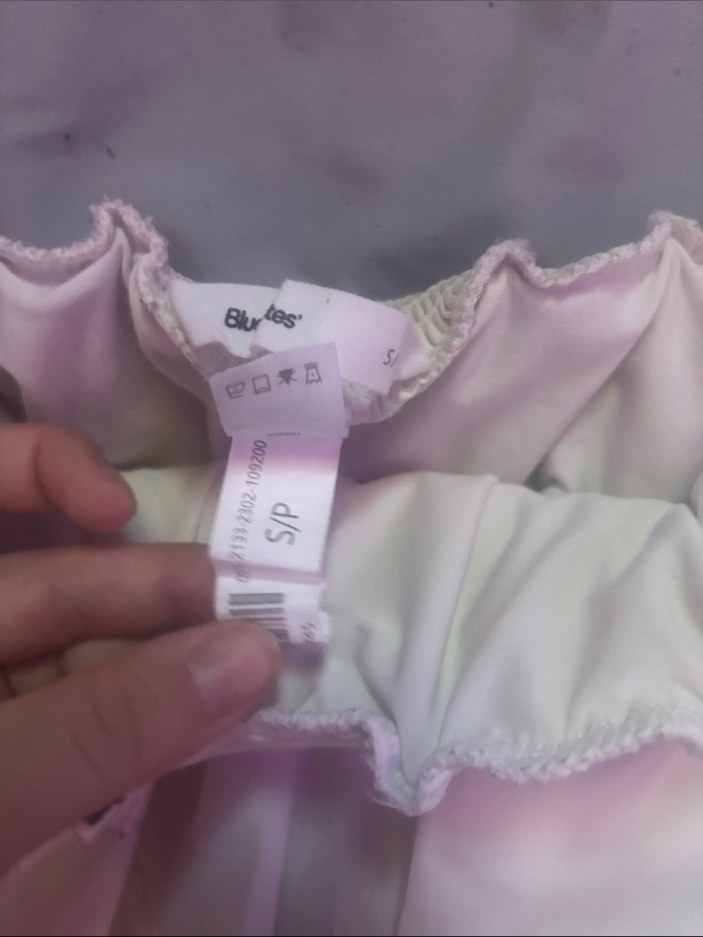 Bluenotes White High-Waist Smocked Shorts - Picture 2 of 3